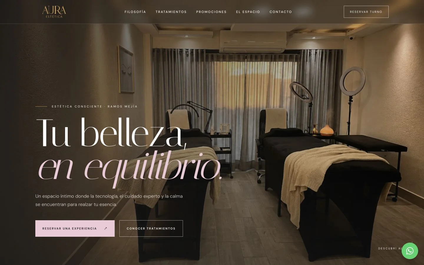 Portada de Aura Estética con sus cabinas de tratamiento y el mensaje Tu belleza, en equilibrio